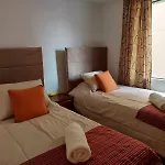 Habitaciones en el Piso de Kireyna